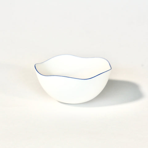 Blue-White Bowl (Small) by Hiromi Daido