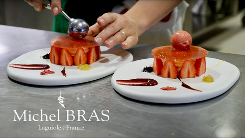 Desserts Paradise & Ice Cream Cart at Restaurant Bras in Laguiole