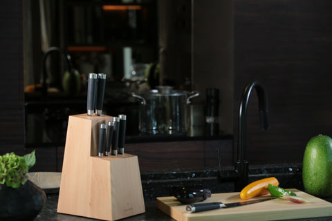 → Bloc à Couteaux en Bois (Knife Block)